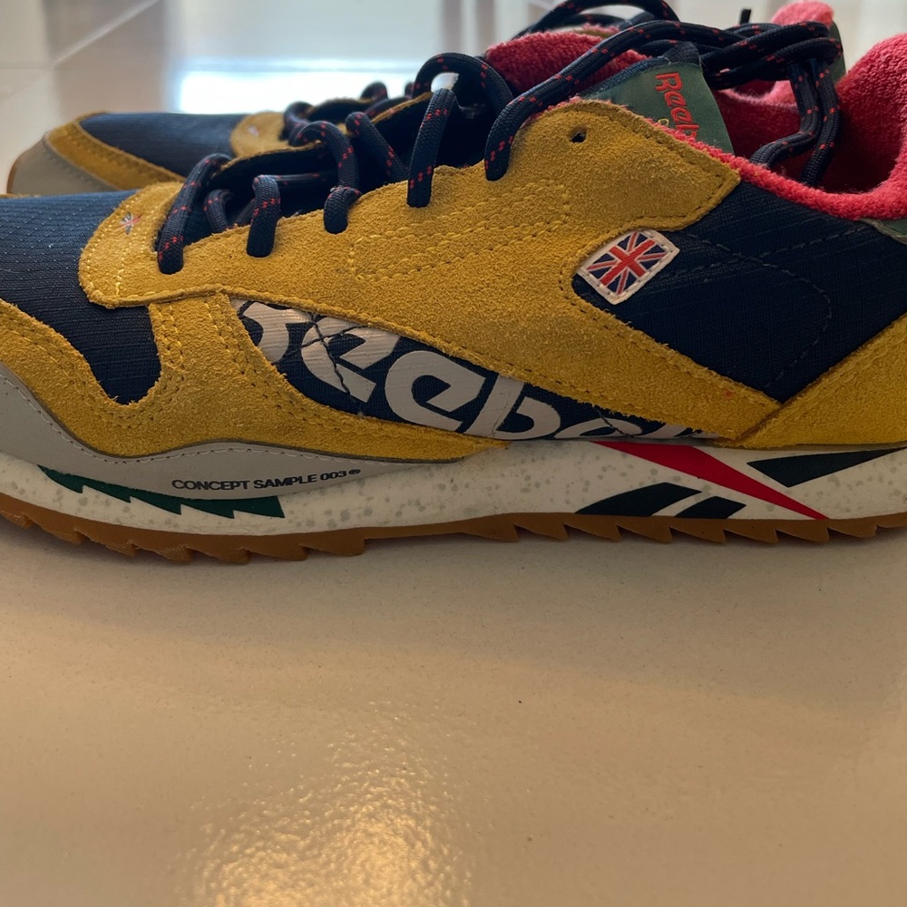 Mens Reebok classics - Picture 3 of 3